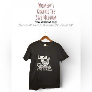 🖤 WOMEN’S GRAPHIC TEE – “LOCAL EGG DEALER” 🐔